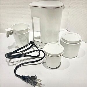 Brookstone White Electric Travel Compact Coffeemaker Set New Condition